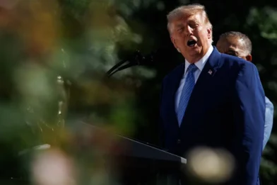 Trump advierte a China y Rusia que si suministran armas a Irán sería “muy malo” para ellos