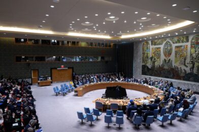 Estados Unidos abandonó una sesión del Consejo de Seguridad de la ONU en protesta por críticas de Francia