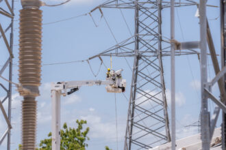 ETED realizará mantenimiento de la línea de transmisión eléctrica este sábado en Barahona