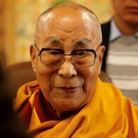 El régimen chino busca controlar la sucesión del Dalai Lama y desafía al exilio tibetano