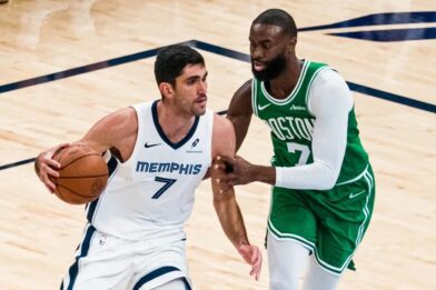 Celtics traspasan a Jaylen Brown a los 76ers por Paul George y selecciones del draft - Noticias de hoy en República Dominicana | De Último Minuto