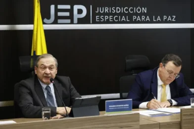 Colombia ratifica condenas a exjefes de FARC y exmilitares por crímenes de lesa humanidad