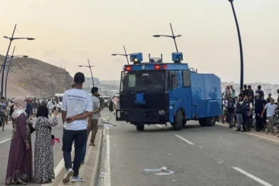 Marruecos usa gases lacrimógenos y cañones de agua en la frontera con Ceuta