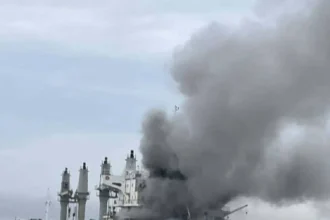 Irán asegura que dos petroleros explotaron anoche en el estrecho de Ormuz