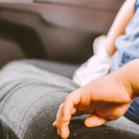 Tragedia en Florida: niño es hallado sin vida dentro de un vehículo frente a una escuela