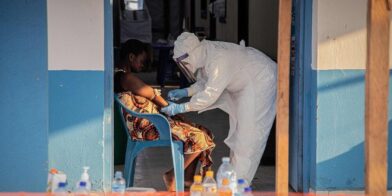 OMS: la falta de fondos y el conflicto en la RD del Congo dificultan la respuesta al ébola
