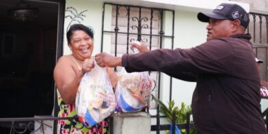 Gobierno mantiene apoyo directo a familias de bajos ingresos con entrega de alimentos