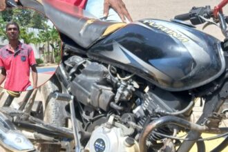 Policía recupera motocicleta robada en Barahona