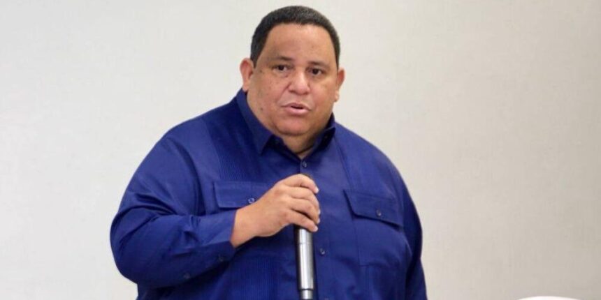 Alcalde de Azua destaca avances en el sistema de salud y aboga por el consenso