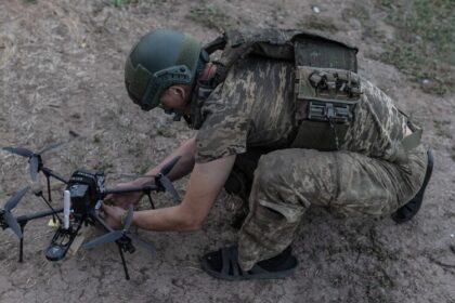Bruselas sanciona a cinco empresas y una directiva rusas vinculadas a la guerra con drones