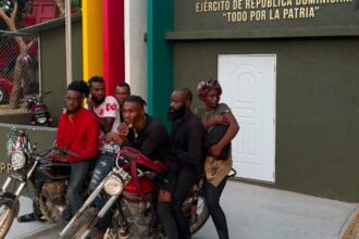 Patrullas del Ejército interceptan a 37 migrantes indocumentados en tres provincias fronterizas