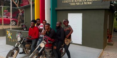 Patrullas del Ejército interceptan a 37 migrantes indocumentados en tres provincias fronterizas