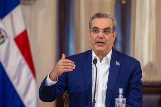 Abinader anuncia Gobierno ampliará tratamiento de aguas residuales a Boca Chica y otras localidades