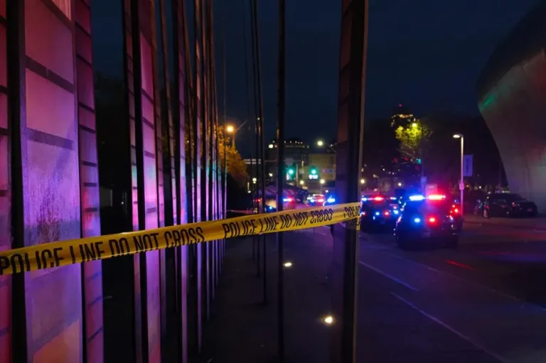 Las autoridades arrestan a un menor de 15 años como el sospechoso del tiroteo en Seattle