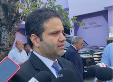 Richard Medina llama atención del impacto a empresas contribución residuos sólidos