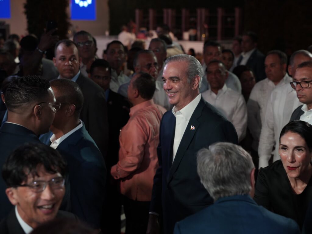 Clase política coincide en celebración del 250 aniversario de la independencia de Estados Unidos en RD | 4 | Clase política coincide en celebración del 250 aniversario de la independencia de Estados Unidos en RD - Noticias de hoy en República Dominicana | De Último Minuto