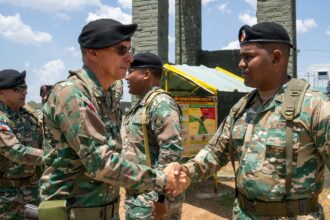 Comandante del Ejército realiza recorrido por unidades fronterizas en Elías Piña y Dajabón