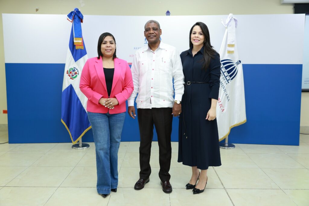 Inicia segunda edición del Curso Especializado en Administración Pública para periodistas y comunicadores | 2 | Inicia segunda edición del Curso Especializado en Administración Pública para periodistas y comunicadores - Noticias de hoy en República Dominicana | De Último Minuto
