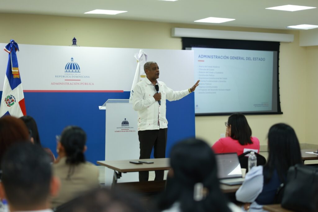 Inicia segunda edición del Curso Especializado en Administración Pública para periodistas y comunicadores | 4 | Inicia segunda edición del Curso Especializado en Administración Pública para periodistas y comunicadores - Noticias de hoy en República Dominicana | De Último Minuto