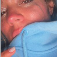 Karol G sorprende con foto entre lágrimas: “Lloré lo que no está escrito” - Noticias de hoy en República Dominicana | De Último Minuto
