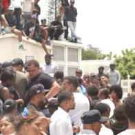 Con profunda tristeza e impotencia colectiva sepultan los restos de Darlin Mercado