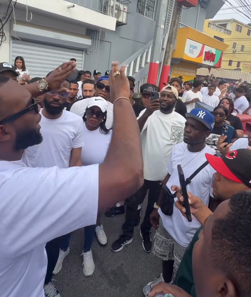 Cientos marchan por las calles de Herrera exigiendo justicia por la muerte de Darlin Mercado - Noticias de hoy en República Dominicana | De Último Minuto