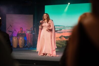 Evelyn Durán presenta “Gozo”, su nuevo tema musical con el que apuesta al merengue típico - Noticias de hoy en República Dominicana | De Último Minuto