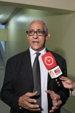 Maestro Ramón Coco destaca nuevo complejo audiovisual como un paso histórico para la Escuela de Comunicación de la UASD