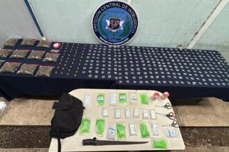 Desmantelan presunto punto de drogas en Santiago Oeste; arrestan a “El Feo” con 346 porciones de narcóticos