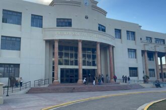 Dictan tres meses de prisión preventiva a acusado de matar a hombre en Villa González
