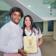 Escritora dominicana Esther A. Castillo presenta “V de valiente”, un homenaje a quienes emigran en busca de un mejor futuro