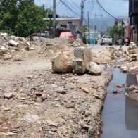 Familias desplazadas por obra de saneamiento en Villa Altagracia piden mayor acompañamiento de las autoridades
