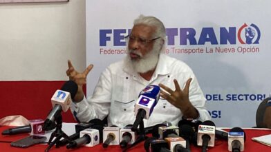 El presidente de la Federación de Transporte la Nueva Opción (Fenatrano), Juan Hubieres.