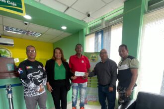 Coopacrene entrega aportes económicos a entidades culturales, sociales y religiosas de Duvergé