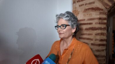 “Carteles en Dos Calles” busca rescatar la serigrafía y acercar el arte gráfico a nuevos públicos