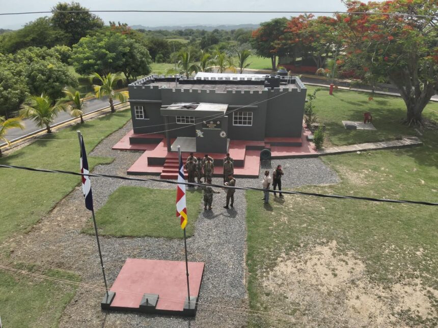 Comandante del Ejército supervisa destacamentos y puestos fronterizos en Elías Piña
