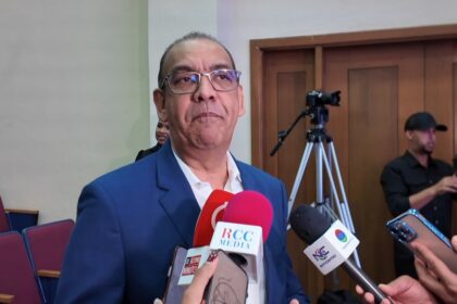 Deligne Ascensión destaca aporte jurídico de nueva obra sobre la Ley Municipal 176-07