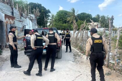 DNCD y Ministerio Público realizan allanamientos e interdicciones en San Pedro de Macorís