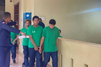Aplazan por segunda vez medida de coerción contra hermanos acusados de matar a delivery en Santiago