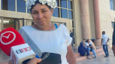 “Lo único que quiero es que se haga justicia; me lo quitaron como si no tuviera familia”, clama madre de delivery asesinado en Santiago