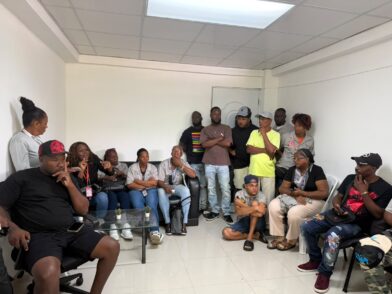 Politur coordina acciones con trabajadores de las playas de Juan Dolio y Guayacanes