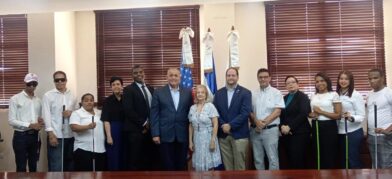 Domínico Americano otorga becas de inglés a personas con discapacidad visual del Patronato Nacional de Ciegos