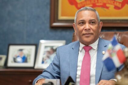 Franklin Romero felicita a los Gigantes por título de la LNB