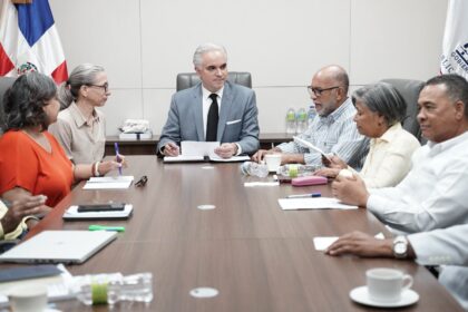 Educación y ADP definen los próximos pasos para concluir la Evaluación de Desempeño Docente
