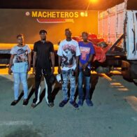 Ejército detiene camionero que ocultaba haitianos indocumentados en Valverde