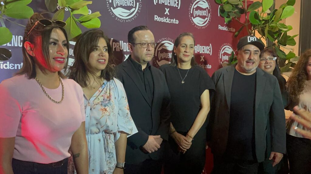 Prudence y Residente relanzan campaña en Santiago de educación sexual para romper tabúes y prevenir ITS y embarazos adolescentes