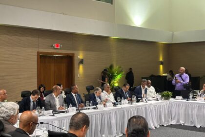 Milton Morrison propone que todas las motocicletas se vendan con dos cascos para reforzar la seguridad vial