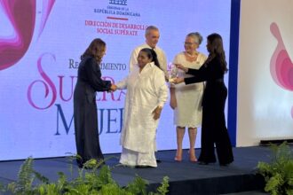 35 emprendedoras de Supérate reciben reconocimiento por sacar adelante sus negocios