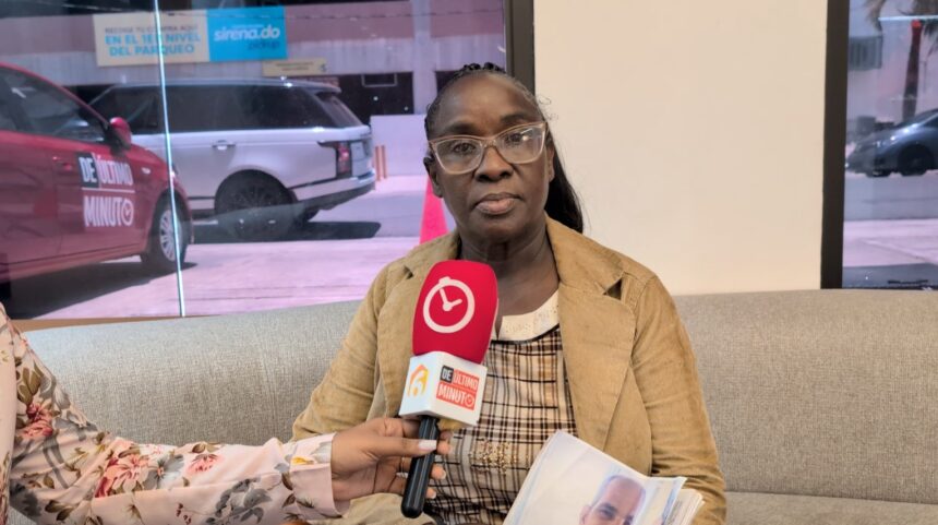 Mujer denuncia a su esposo, un pastor, por presuntas amenazas y abuso económico