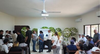 Durante sepelio de baloncestista asesinado, familiares piden a Ramón Tolentino dar seguimiento al caso